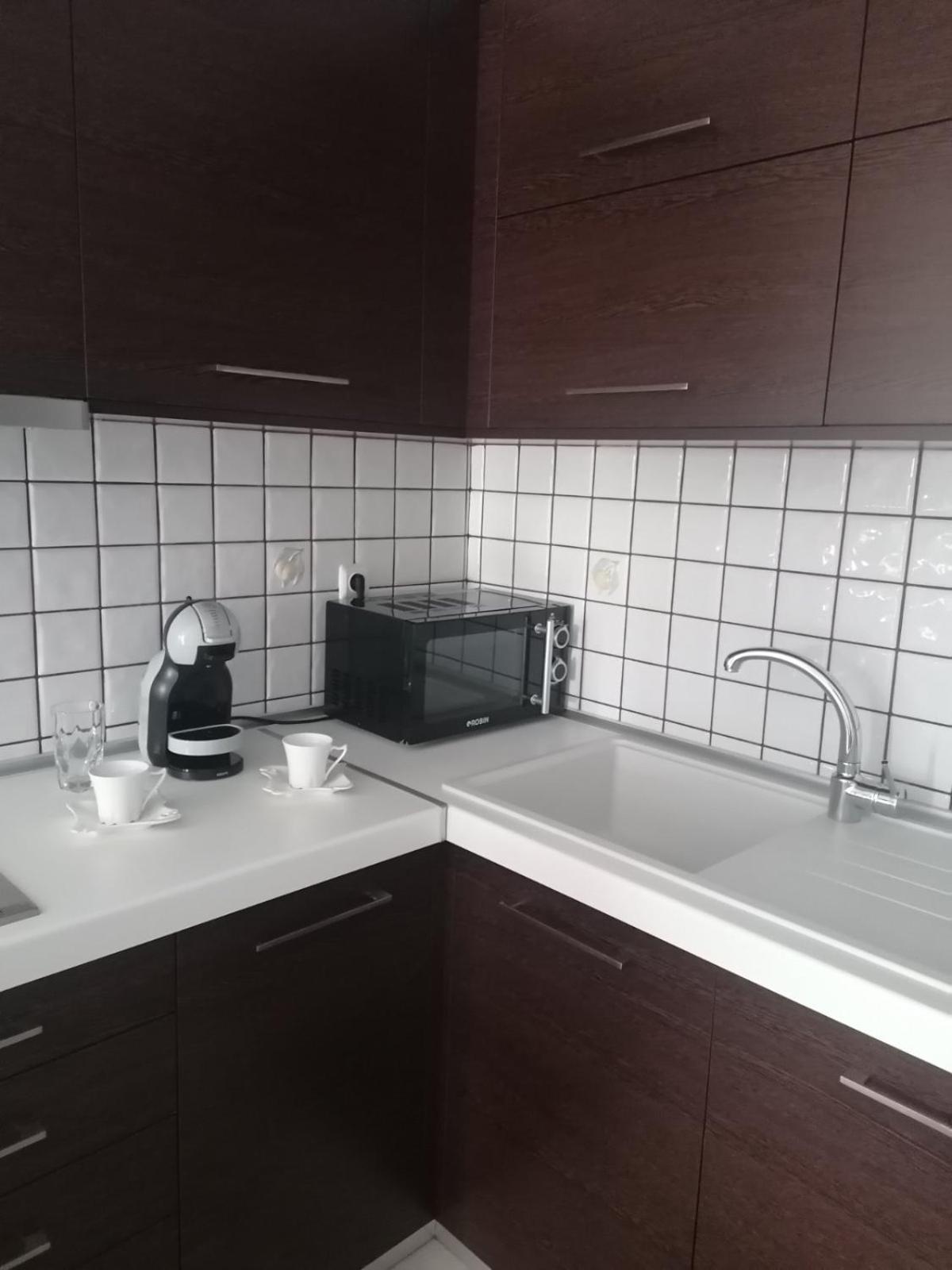 Nikitihouse 2 *